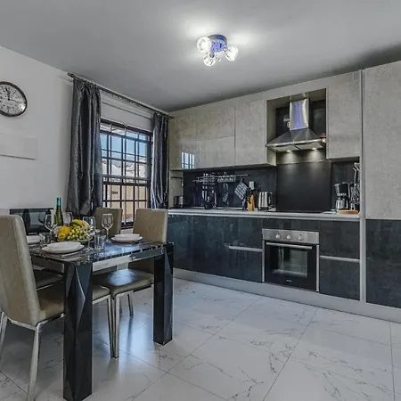 Amazing 3 Bedroom On The First Line Of The Americas Beach, Air Conditioner And Terrace Ocean View Appartement Playa de las Américas