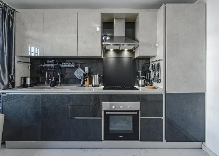 Amazing 3 Bedroom On The First Line Of The Americas Beach, Air Conditioner And Terrace Ocean View Appartement *