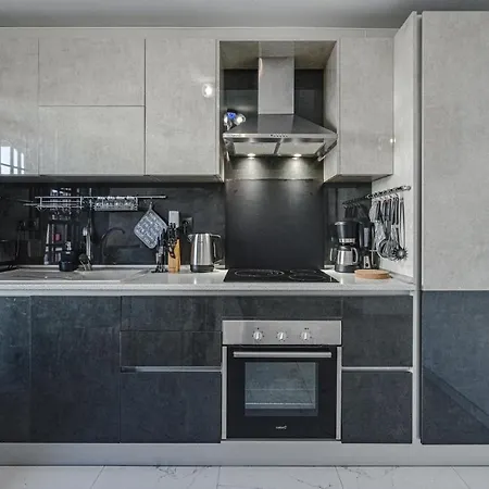 Amazing 3 Bedroom On The First Line Of The Americas Beach, Air Conditioner And Terrace Ocean View Daire *