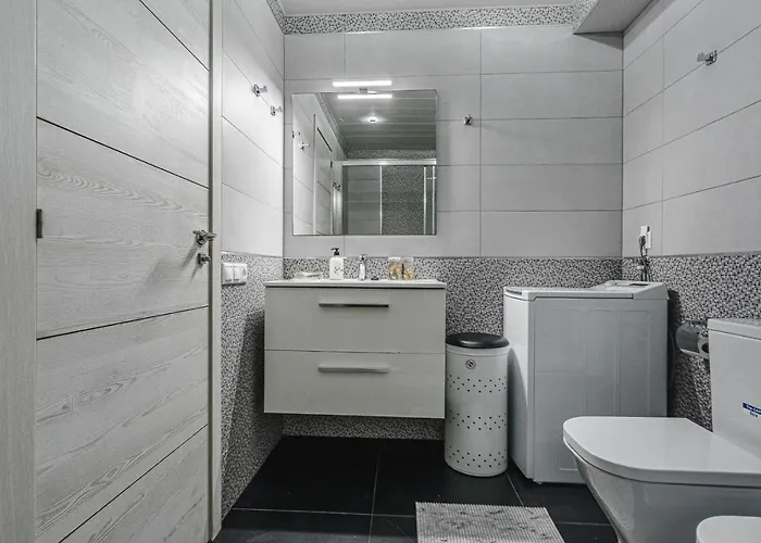 Апартаменты Amazing 3 Bedroom On The First Line Of The Americas Beach, Air Conditioner And Terrace Ocean View