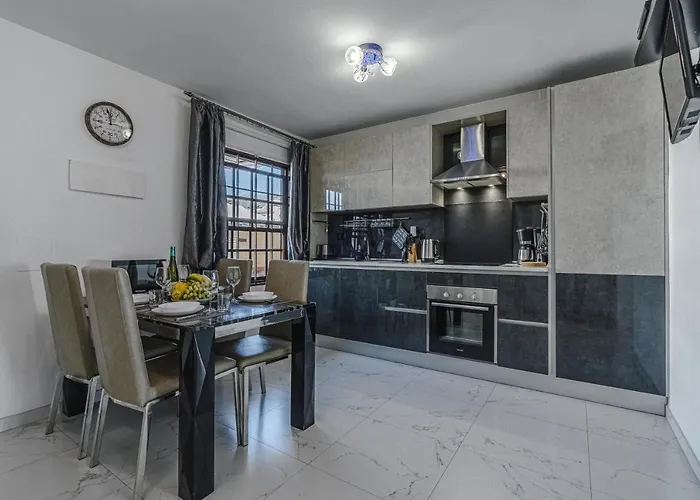 Amazing 3 Bedroom On The First Line Of The Americas Beach, Air Conditioner And Terrace Ocean View Апартаменты Плая-де-лас-Америкас