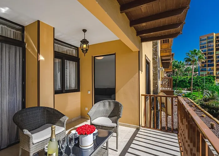 Apartament Amazing 3 Bedroom On The First Line Of The Americas Beach, Air Conditioner And Terrace Ocean View *