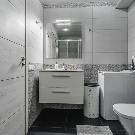 Appartement Amazing 3 Bedroom On The First Line Of The Americas Beach, Air Conditioner And Terrace Ocean View